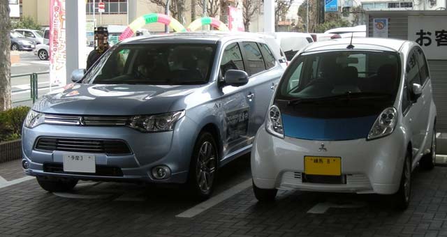 Outlander-PHEV-i-MiEV