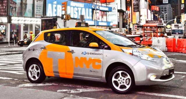 Nissan-Leaf-Taxi