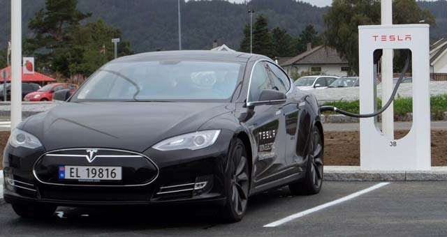 Tesla-Supercharger-Norway