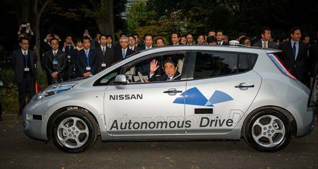 Nissan-Leaf-Autonomous-Drive
