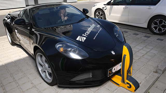 Portable-Wireless-Charger