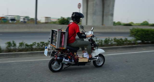 Hydrogen-Fueled-Electric-Scooter