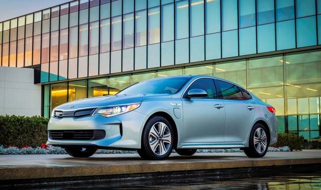 2017-Kia-Optima-PHEV