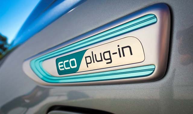 2017-Kia-Optima-PHEV_6