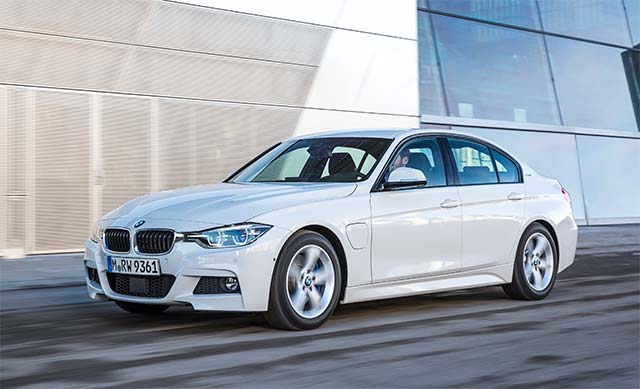 BMW-330e-iPerformance